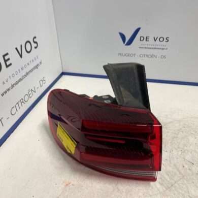Citroen C5 Aircross 1.2 PureTech Hybrid 136 Taillight, left 2022 9845247680