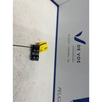 Citroen C3 1.2 Vti 12V PureTech Multi-functional window switch 2019 98148907ZD