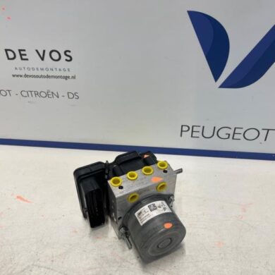 Peugeot 5008 1.2 12V Hybrid ABS pump HN09 2022 9852199980-1647896080