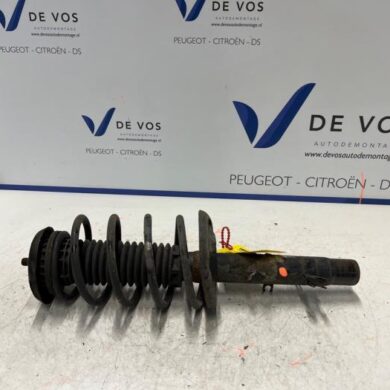 Citroen C4 Cactus 1.2 PureTech 110 12V Schokdemperpoot rechts-voor 2019 9820948580