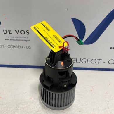 Peugeot 308 2.0 BlueHDi 150 16V Heating and ventilation fan motor 2015 1610497180