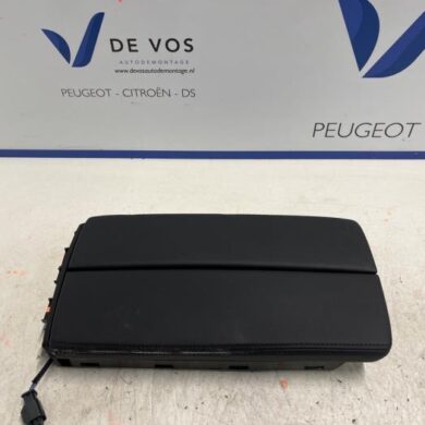 Citroen C5 Aircross 1.2 PureTech Hybrid 136 Armrest 2022 98100602ZD