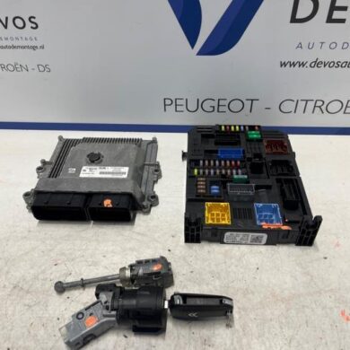 Citroen C3 Aircross 1.2 e-THP PureTech 110 Engine management computer HNZ 2018 1629042780-9819269980