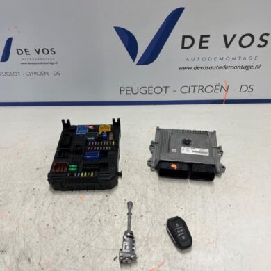 Opel Corsa 1.2 Turbo 12V 130 Computer Motormanagement HNS 2023 9851418180