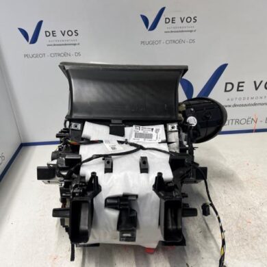 Citroen C3 Aircross 1.2 e-THP PureTech 110 Heizgehäuse 2024 9818338280