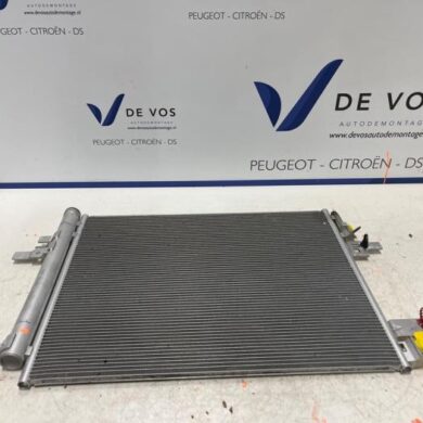 Peugeot 3008 1.2 12V PureTech Hybrid 48V Klimaanlage Kühler HN09 2022 9836551180
