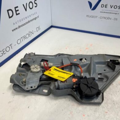 Peugeot 206 1.6 16V Rear window mechanism 2-door, right 2003 922458