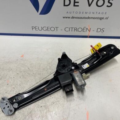 Citroen C3 Aircross 1.2 e-THP PureTech 110 Window mechanism 4-door, front right 2024 YQ00112480-YQ00778380