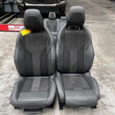 Peugeot 308 1.2 PureTech Hybrid 136 Set of upholstery (complete) 2022