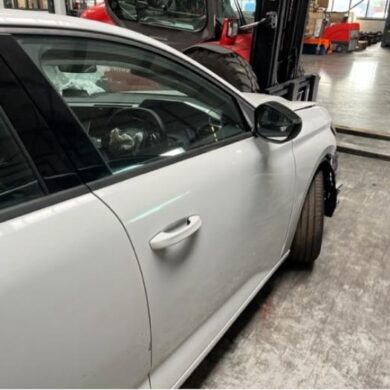 Peugeot 308 1.5 Blue HDi 130 16V Portier 4Deurs rechts-voor 2022 9837981680