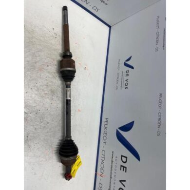 Peugeot 3008 1.2 12V e-THP PureTech 130 Aandrijfas rechts-voor HNS 2019 9819435780-1631813280 20V258