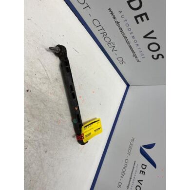 Peugeot 308 1.5 Blue HDi 130 16V Anti-roll bar guide 2021 9832866980