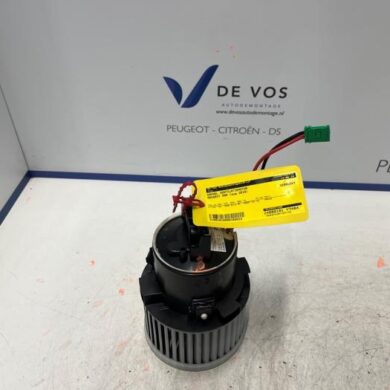 Peugeot 508 1.5 BlueHDi 130 Heating and ventilation fan motor 2019 1610497180