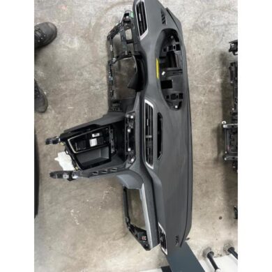 Peugeot 3008 1.2 12V PureTech Hybrid 48V Armaturenbrett 2022 16180453ZD