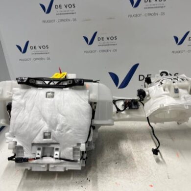 Peugeot 3008 1.2 12V PureTech Hybrid 48V Kachelhuis 2022 9822121180