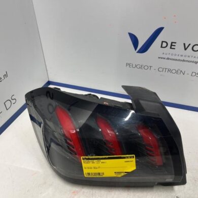 Peugeot 208 1.2 Vti 12V PureTech 100 Achterlicht links 2021 9823216880