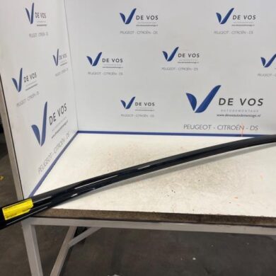 Peugeot 308 1.2 PureTech Hybrid 136 Dakrail rechts 2022 98380365XY