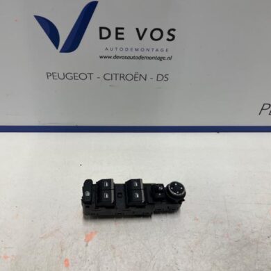 Peugeot 308 1.5 Blue HDi 130 16V Multi-functional window switch 2021 98349235ZD