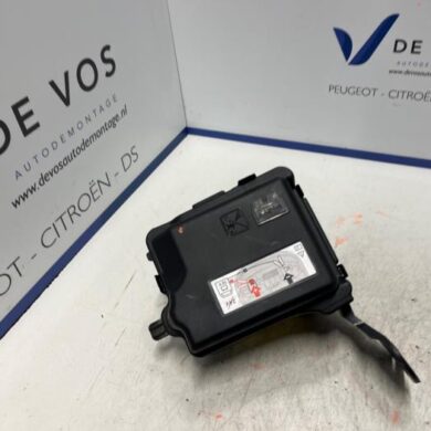 Citroen C3 Aircross 1.2 e-THP PureTech 110 Relais Houder 2024 9671941780-9671924480