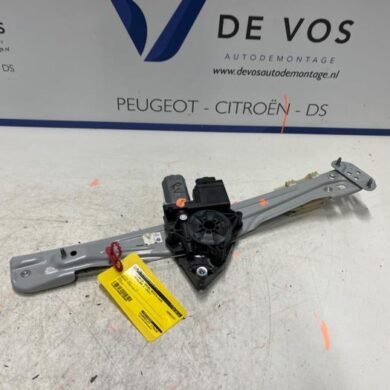 Opel Crossland X 1.2 Turbo 12V Ruitmechaniek 4Deurs rechts-voor 2021 YQ00729080