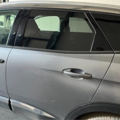 Peugeot 3008 1.2 12V e-THP PureTech 130 Tür 4-türig links hinten 2019 9812317280