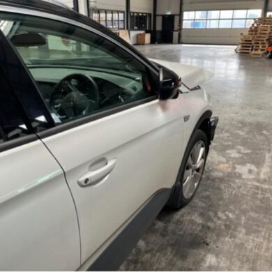 Opel Grandland X 2.0 CDTI Tür 4-türig rechts vorne 2020 YP00119680