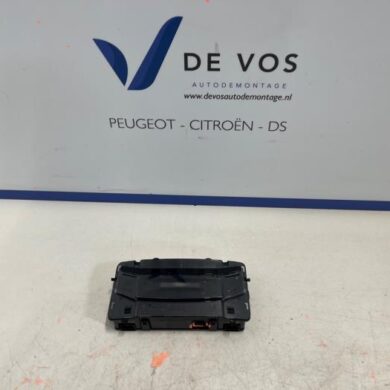 Peugeot 208 e-208 50 kWh Innenbeleuchtung vorne 2021 9814757480