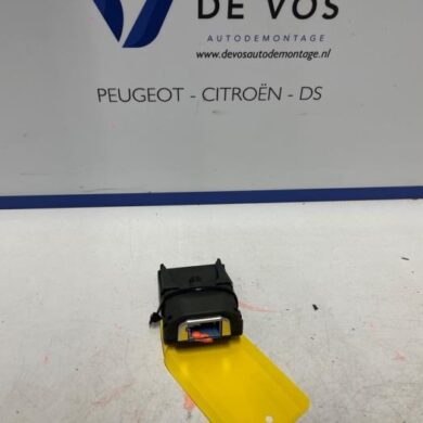 Peugeot 208 1.2 Vti 12V PureTech 100 Camera voorzijde 2021 1681924580-1692663180