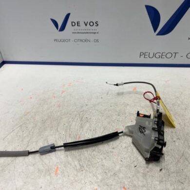 Peugeot 508 1.5 BlueHDi 130 Rear door mechanism 4-door, right 2019 9813149580