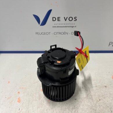 Peugeot 308 1.2 PureTech Hybrid 136 Heizung Belüftungsmotor 2022 9837609380