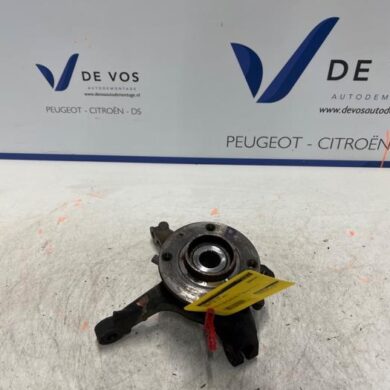 Peugeot 208 1.2 Vti 12V PureTech 100 Knuckle, front right 2021 9826877980