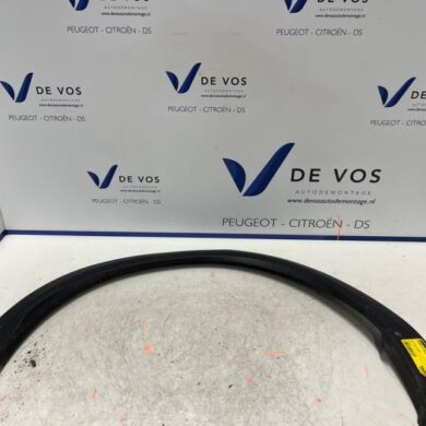 Citroen C5 Aircross 2.0 Blue HDI 180 Wheel arch strip 2020 98168322XT