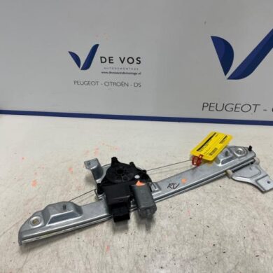 Citroen C3 1.2 Vti 12V PureTech Ruitmechaniek 4Deurs rechts-voor 2021 9812081580-9840154280