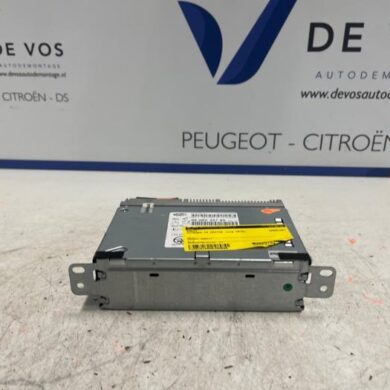 Citroen C4 Cactus 1.2 PureTech 82 12V Radio 2015 1612234580-1617596880-9809335780