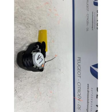 Peugeot 308 1.2 12V e-THP PureTech 110 Rear seatbelt, left 2018 96777131XX-16115840XX