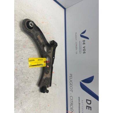 Opel Corsa 1.2 Turbo 12V 100 Draagarm rechts-voor 2020 9832039280-9850674380