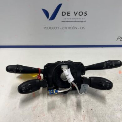 Peugeot 308 1.6 HDiF 16V Steering column stalk 2013 98016685XT-98062000XT