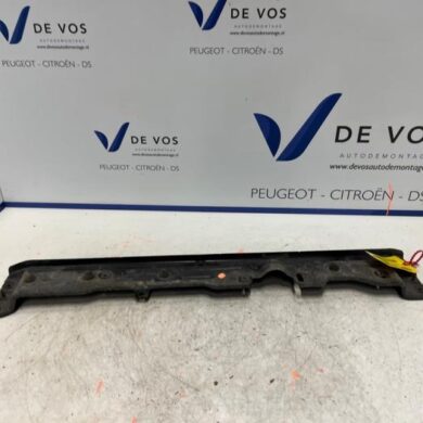 Citroen C-Elysee 1.6 Blue Hdi 100 Radiator bar 2017 9675632280