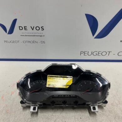 Peugeot Partner 1.2 PureTech 110 Odometer KM 2020 9831101680