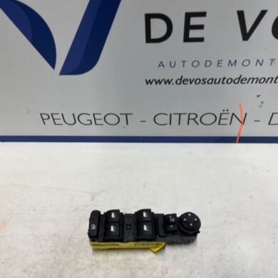 Citroen C5 Aircross 1.2 PureTech Hybrid 136 Multi-functional window switch 2022 98423402ZD