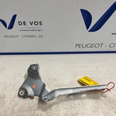 Opel Astra 1.5 Turbo D 16V Motorkap Scharnier 2021 9840405580