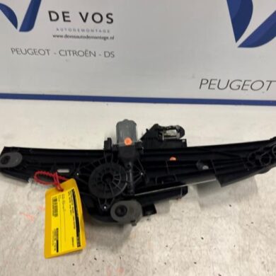 Opel Astra 1.5 Turbo D 16V Ruitmechaniek 4Deurs links-achter 2021 9830816080