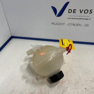 Peugeot 3008 1.2 12V PureTech Hybrid 48V Ausgleichsbehälter 2022 9678125880