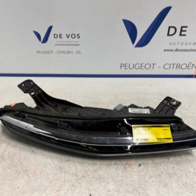 Citroen C5-X  Daytime running light, right 2023 YL01930680
