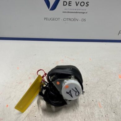 Peugeot 308 1.2 12V e-THP PureTech 130 Rear seatbelt, right 2017 96777143XX-16115841XX