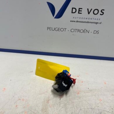 Peugeot 308 1.5 Blue HDi 130 16V Handrem schakelaar YHZ 2021 98105935VV