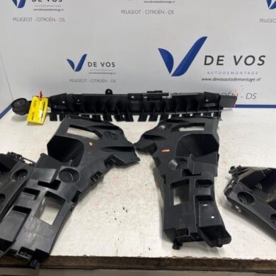 Peugeot 308 1.2 PureTech Hybrid 136 Bumperframe achter 2022 9836418080-1680965980-1680965780