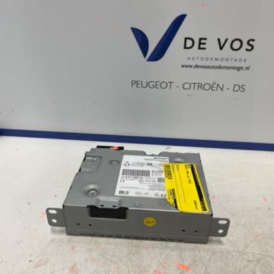 Peugeot 3008 1.2 12V PureTech Hybrid 48V Radio 2022 9844106080