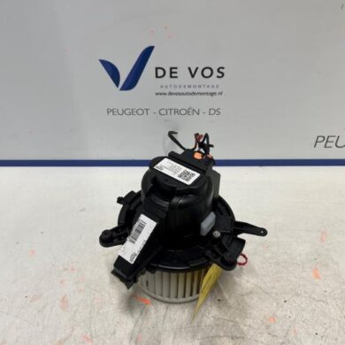 Peugeot 3008 1.2 12V PureTech Hybrid 48V Kachel Ventilatiemotor 2022 1609690180-9849717380