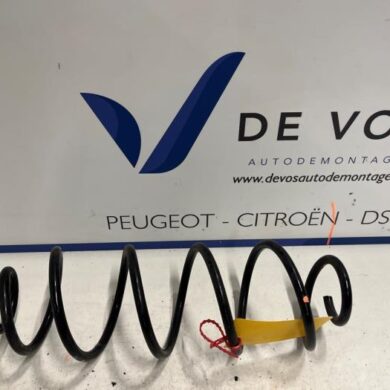 Peugeot 3008 1.2 12V PureTech Hybrid 48V Rear coil spring 2022 9815577880